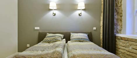 3 bedrooms, iron/ironing board, travel cot, WiFi