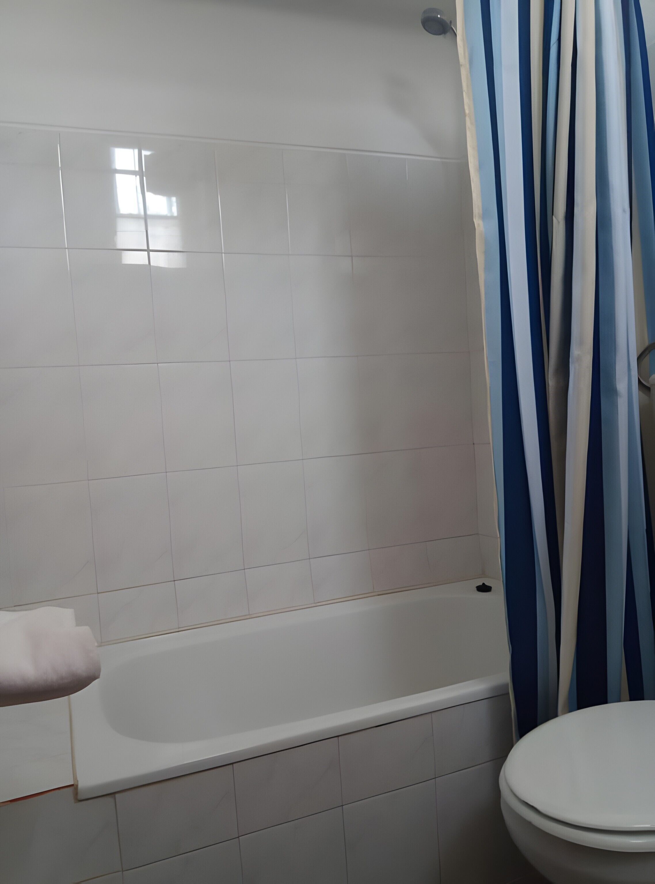Douche, serviettes fournies
