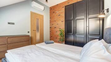 1 chambre, fer et planche à repasser, lit parapluie, Wi-Fi