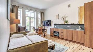 5 habitaciones, tabla de planchar con plancha, cuna de viaje y wifi