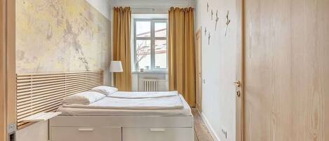 5 bedrooms, iron/ironing board, travel cot, WiFi