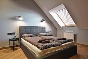 1 bedroom, iron/ironing board, travel crib, WiFi