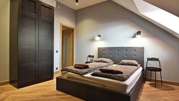 1 bedroom, iron/ironing board, travel cot, WiFi