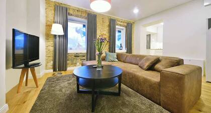 Domillion 2bdr President Palace free parking L417