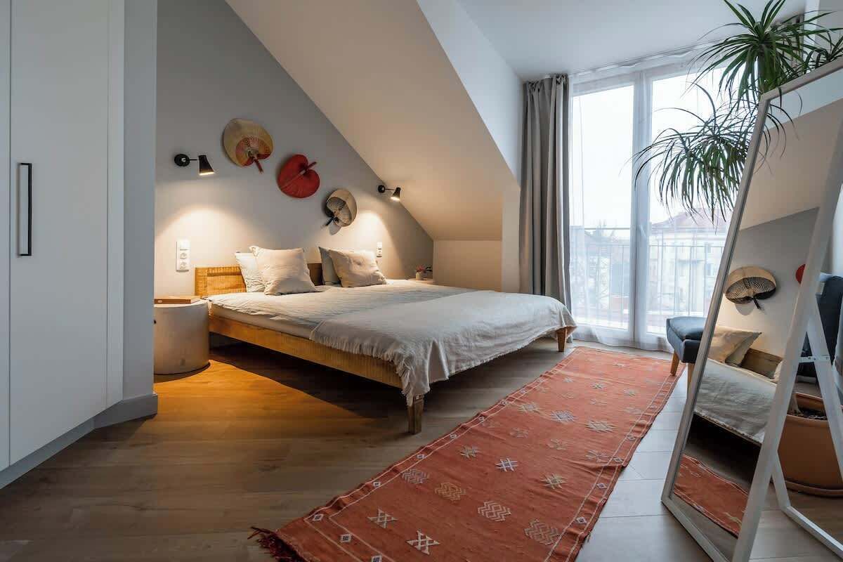 2 habitaciones, tabla de planchar con plancha, cuna de viaje y wifi 