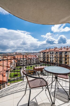 Outdoor dining - Domillion 2bdr old town apt w views, parking A127 (Vilnius)