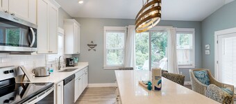 Relax in this inviting condo with pool