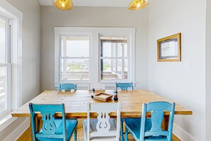Dining - 3BR ocean-view home with beach access & large deck (Corolla)