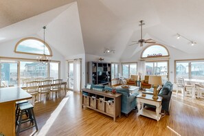 TV, DVD player - 5BR Dog Friendly | Pool | Hot Tub | Balcony (Corolla)