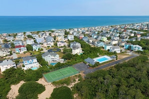 Sports court - 5BR Dog Friendly | Pool | Hot Tub | Balcony (Corolla)