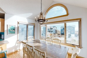 Dining - 5BR Dog Friendly | Pool | Hot Tub | Balcony (Corolla)