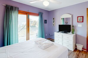 5 bedrooms, iron/ironing board, WiFi, bed sheets
