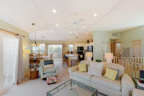 TV, fireplace, DVD player