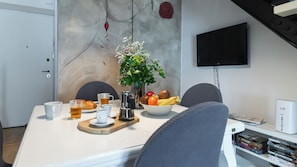 Apartment (2 Bedrooms) | Living area | TV