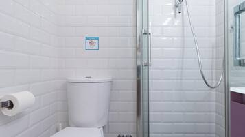 Apartment (2 Bedrooms) | Bathroom | Shower