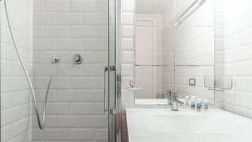 Appartamento (2 Bedrooms) | Bagno | Doccia