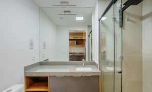 基础公寓 | 浴室