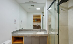 Bathroom - Studio With Balcony Near Allianz Parque Cep0128 (São Paulo)