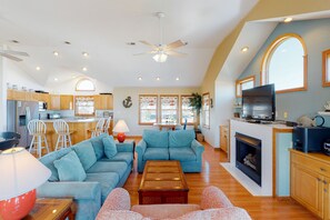 TV, fireplace, DVD player