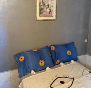 1 bedroom, WiFi, bed sheets