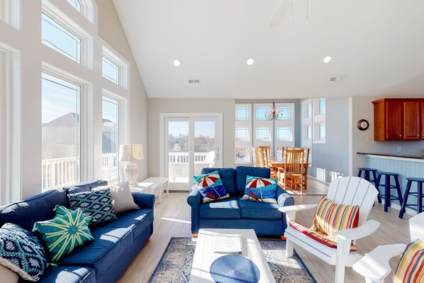 Smart TV, reproductor de DVD y futbolito 