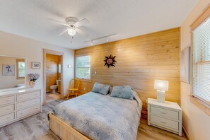 4 Schlafzimmer, Schreibtisch, Bügeleisen/Bügelbrett, WLAN