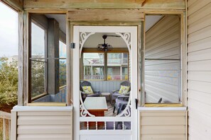 Interior - Modern 4BR home with Private Pool and Hot Tub (Corolla)