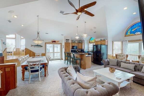 TV, fireplace, DVD player