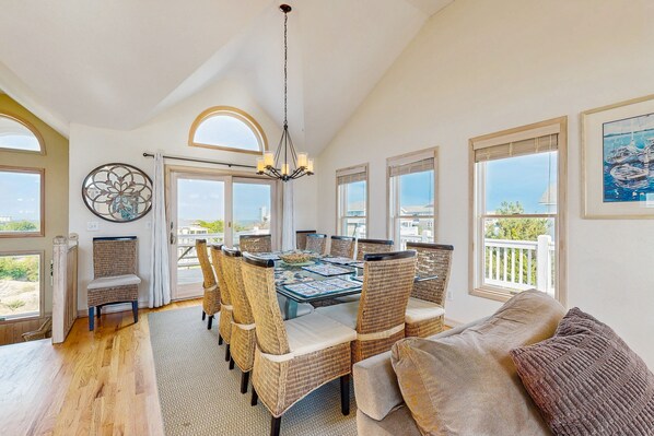 Interior - 8BR Dog Friendly | Private Pool | Hot Tub | Deck (Corolla)