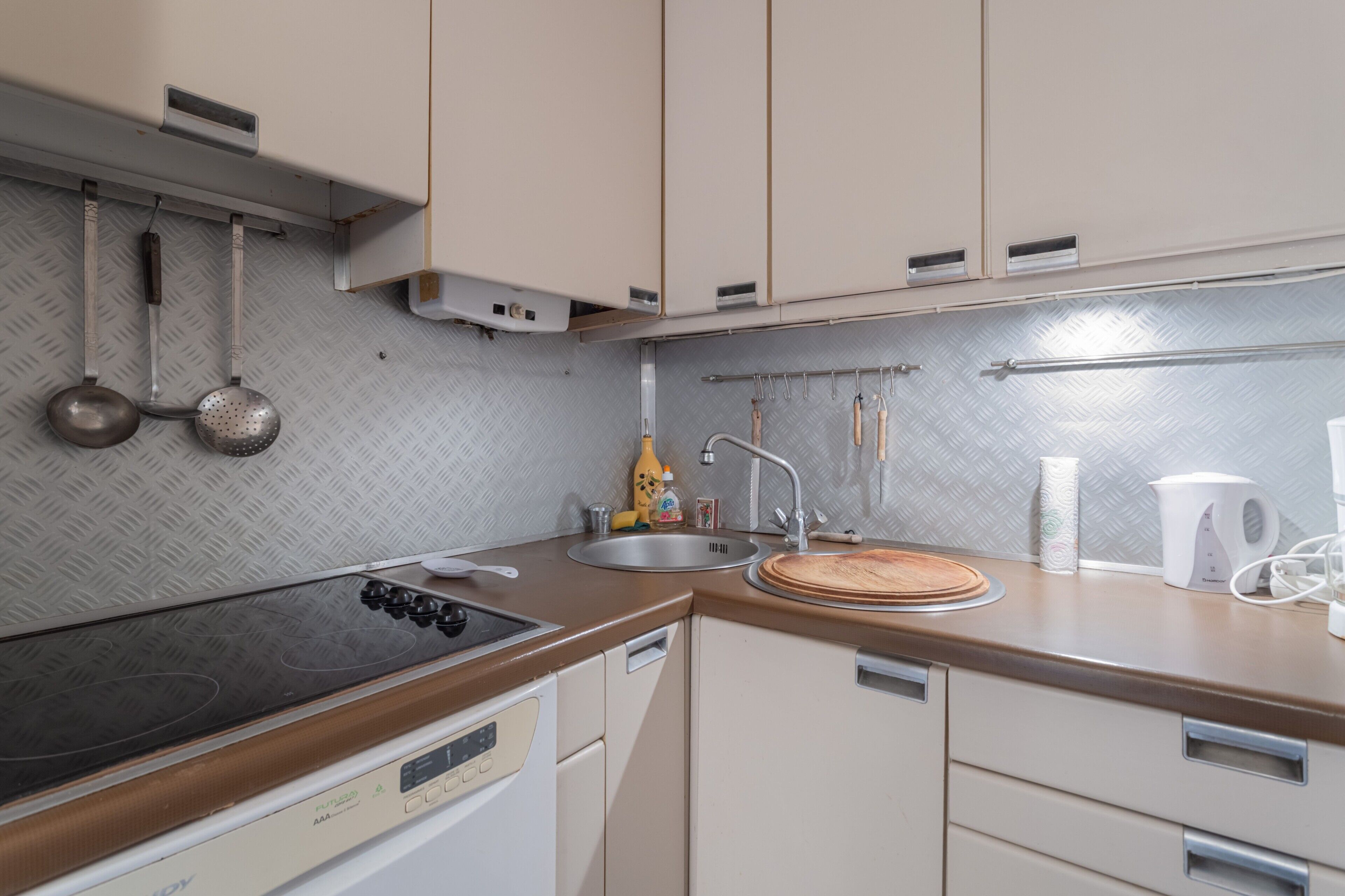 Refrigerador, microondas, parrilla de estufa y lavavajillas 