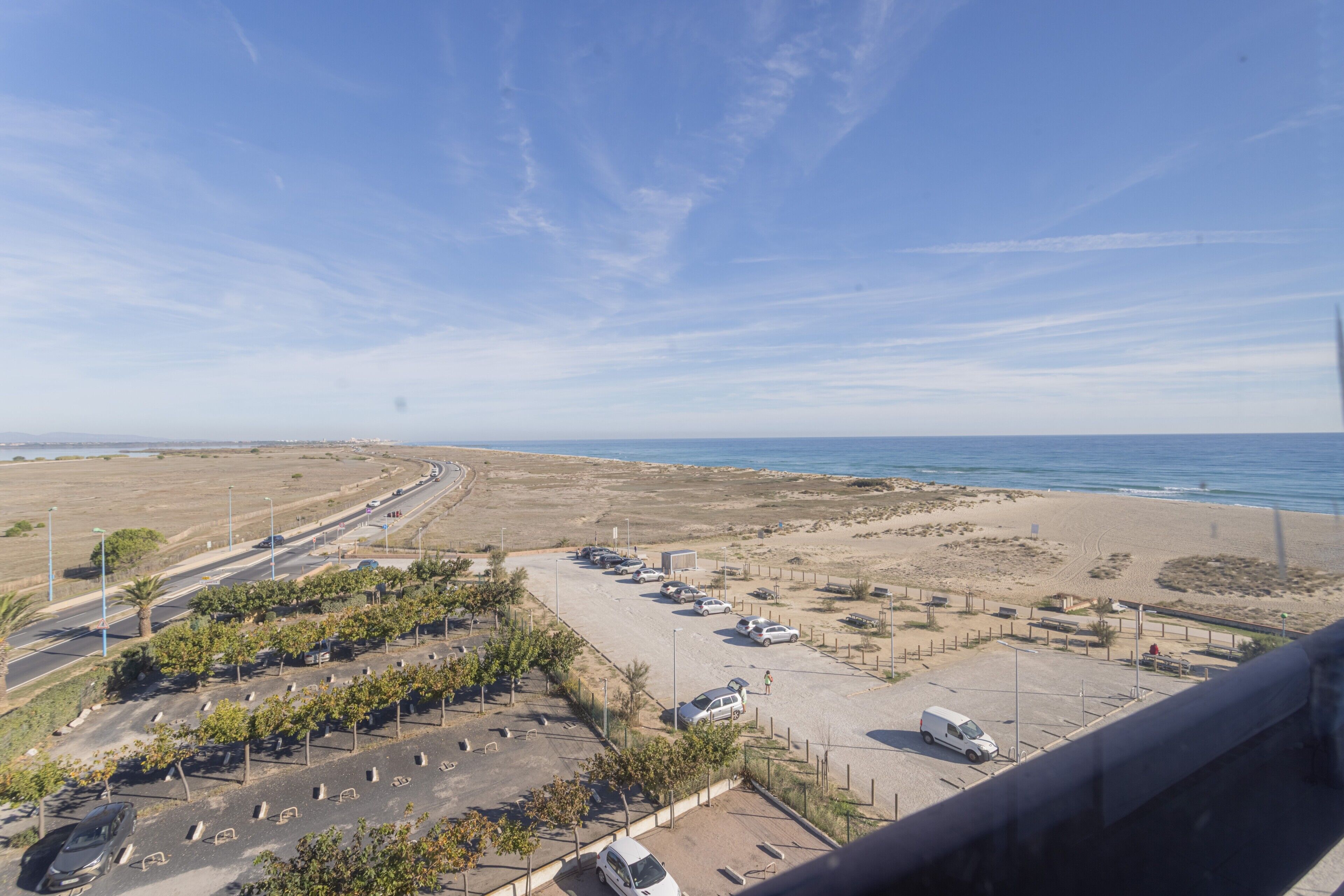 Una spiaggia nelle vicinanze