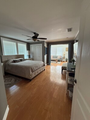 2 makuuhuonetta, silitysrauta/-lauta, internet, vuodevaatteet