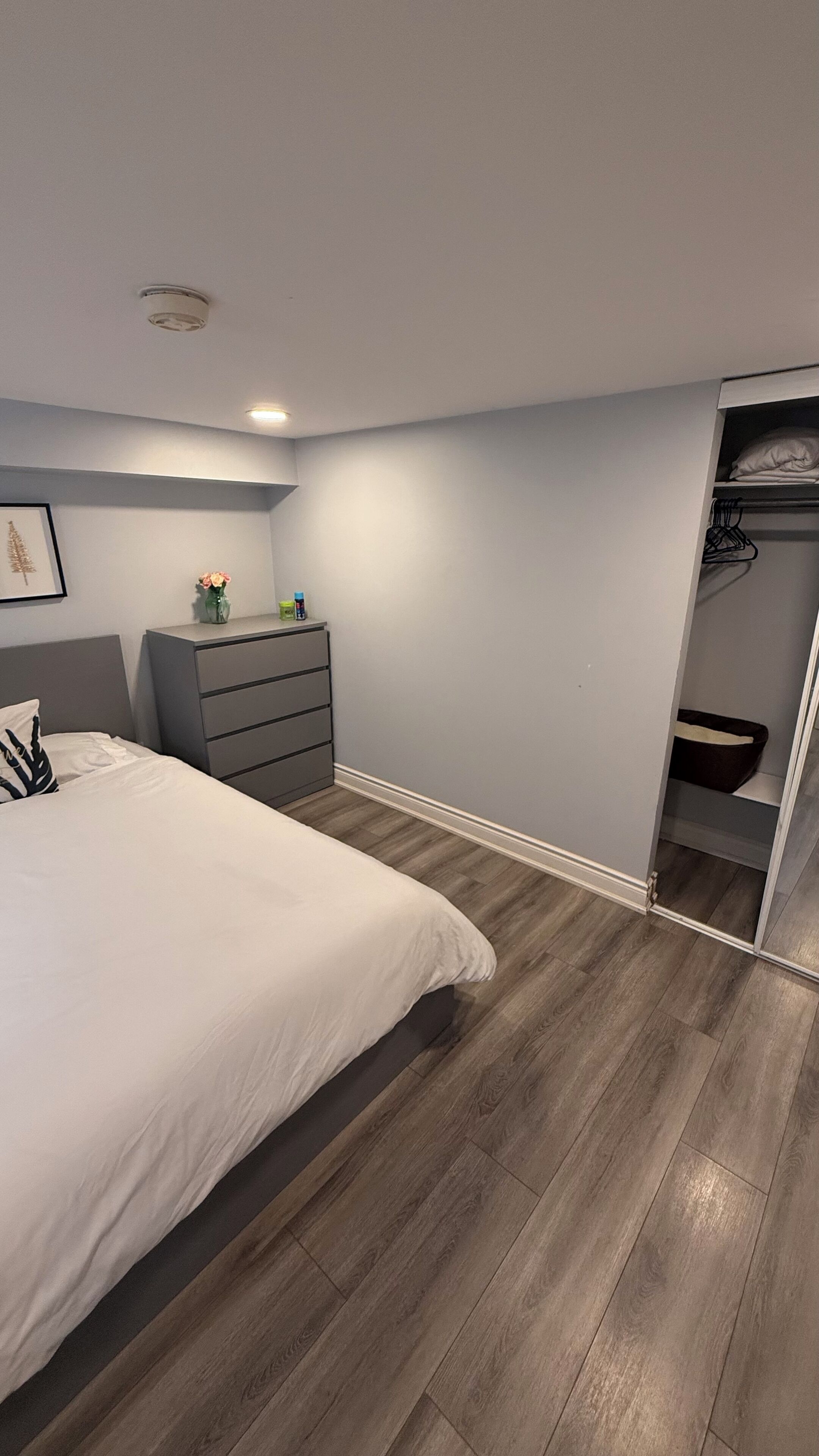 2 makuuhuonetta, silitysrauta/-lauta, Wi-Fi, vuodevaatteet