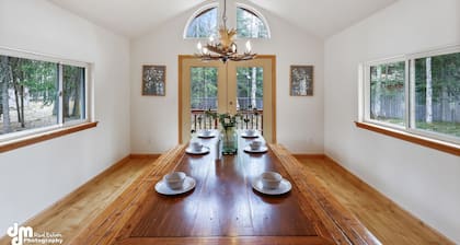 Cooper Landing Lakebound Retreat