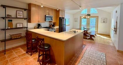 Cooper Landing Lakebound Retreat