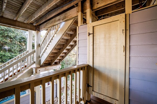 Property grounds - 6BR coastal charmer with pool, tennis, & decks (Duck)