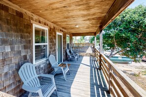 Terrace/patio - KDN1175: The Flying Dutchman Dog Friendly | Deck | Firepit (Kill Devil Hills)