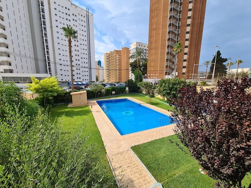 Benidorm Apartment With Pool Access
