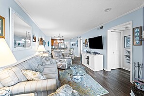 TV, fireplace