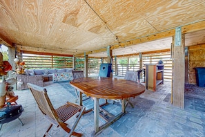 Outdoor dining