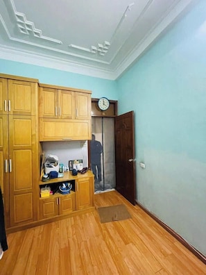 Basic Room | Minibar, free WiFi, bed sheets