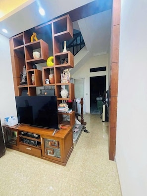 Basic Room | Minibar, free WiFi, bed sheets