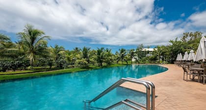 Ap in a Cond. W/pool at Praia do Forte Cvaf0220