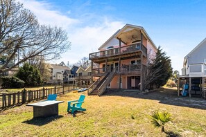 Exterior - CH50: The Sweet Pelican, 4BR home with Shared Pool- pet friendly (Kill Devil Hills)
