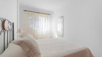 2 Schlafzimmer, Bügeleisen/Bügelbrett, WLAN, Bettwäsche