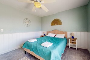 2 bedrooms, iron/ironing board, WiFi, bed sheets