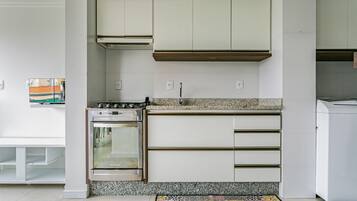 Basic Apartment | Private kitchen