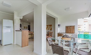 Basic Apartment | Dining - Apt With Suites 500m From Jurere Beach Cpj504 (Florianópolis)