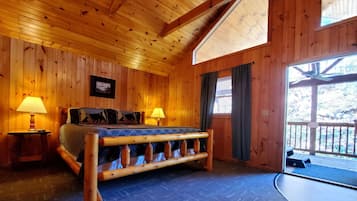 Signature Cabin, 1 Bedroom, Balcony | Iron/ironing board, free WiFi, bed sheets