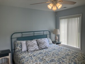 2 bedrooms, iron/ironing board, WiFi, bed sheets